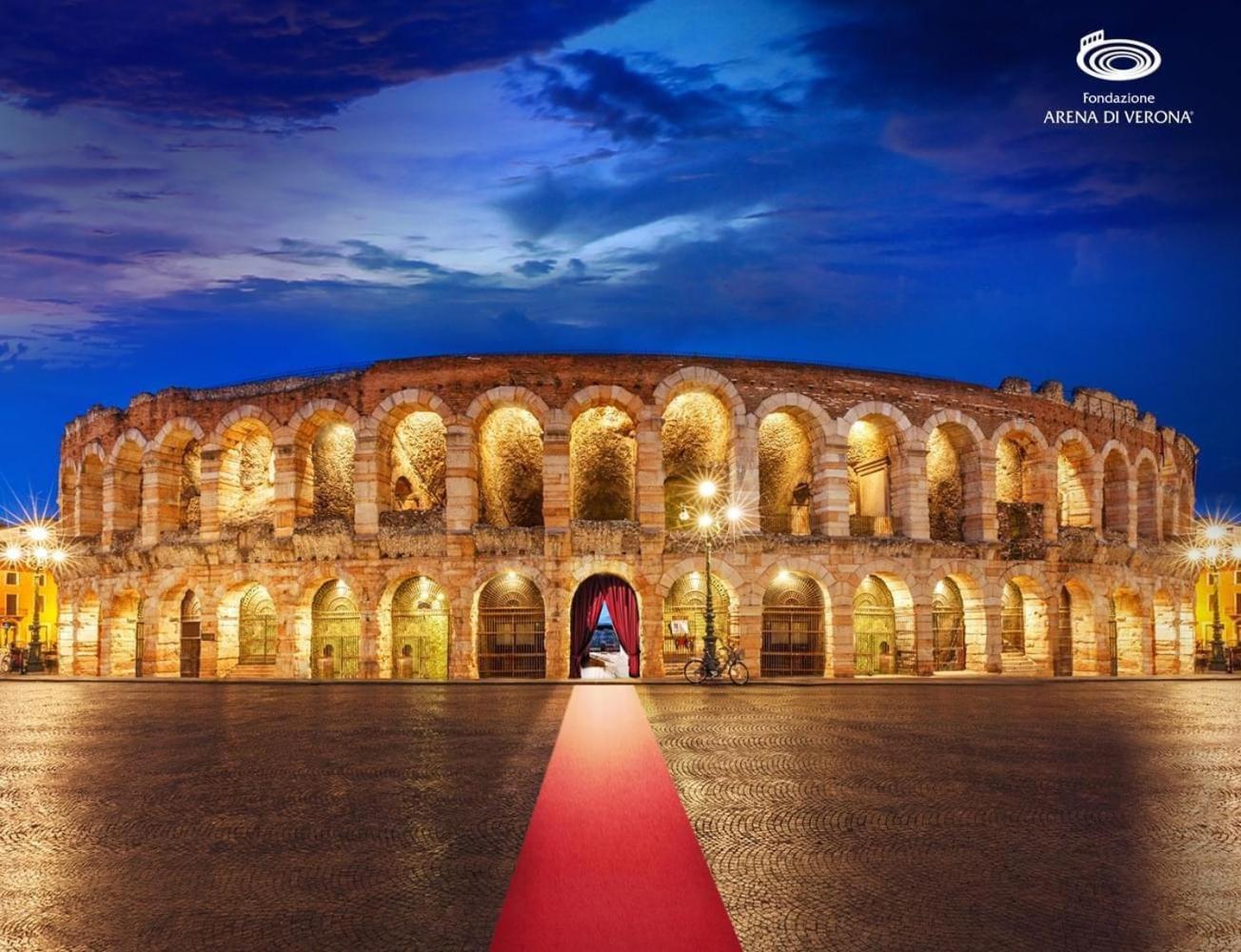 Palazzo Di Giulietta - Juliet'S Palace Верона Екстериор снимка