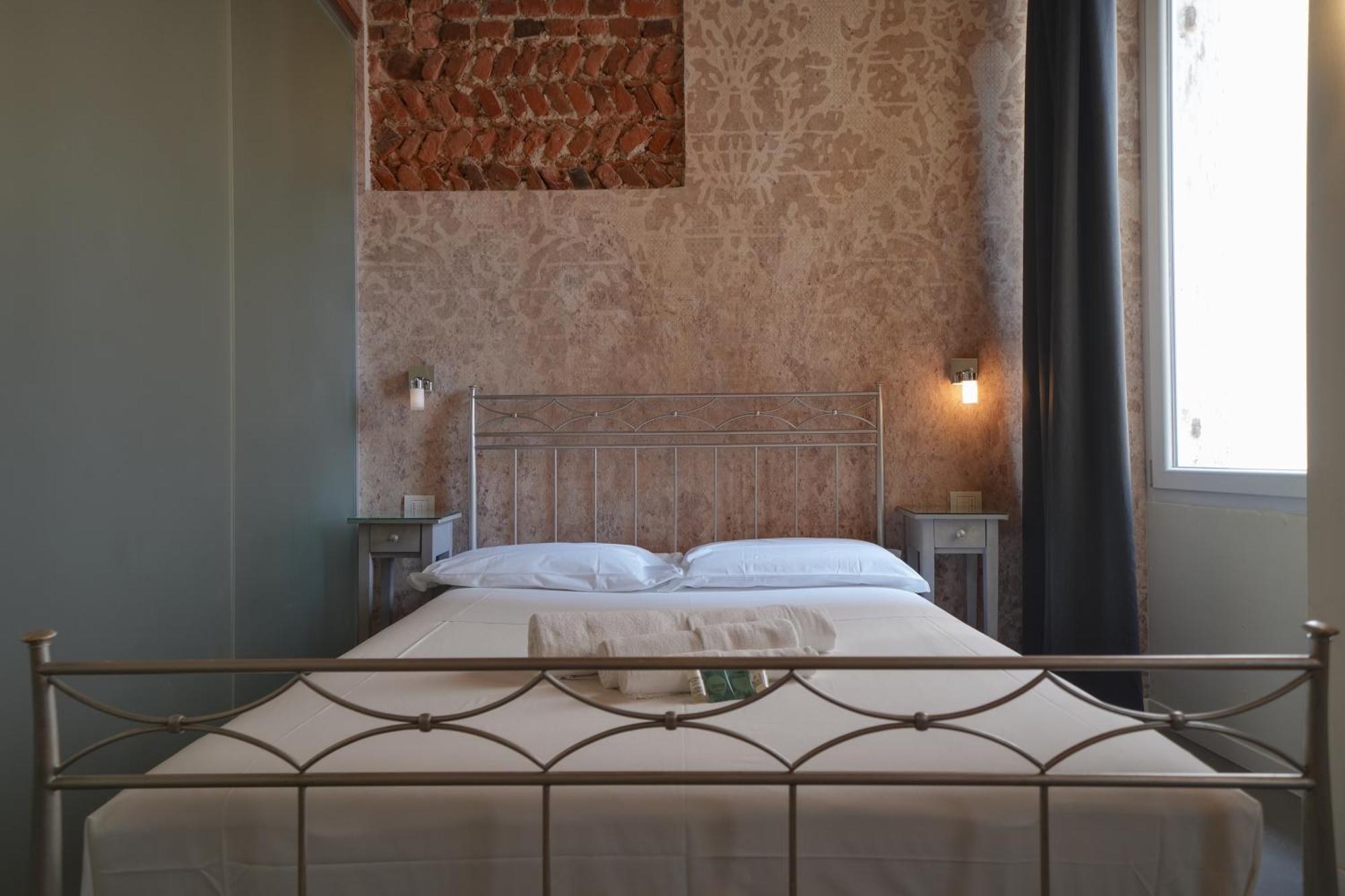 Palazzo Di Giulietta - Juliet'S Palace Верона Екстериор снимка