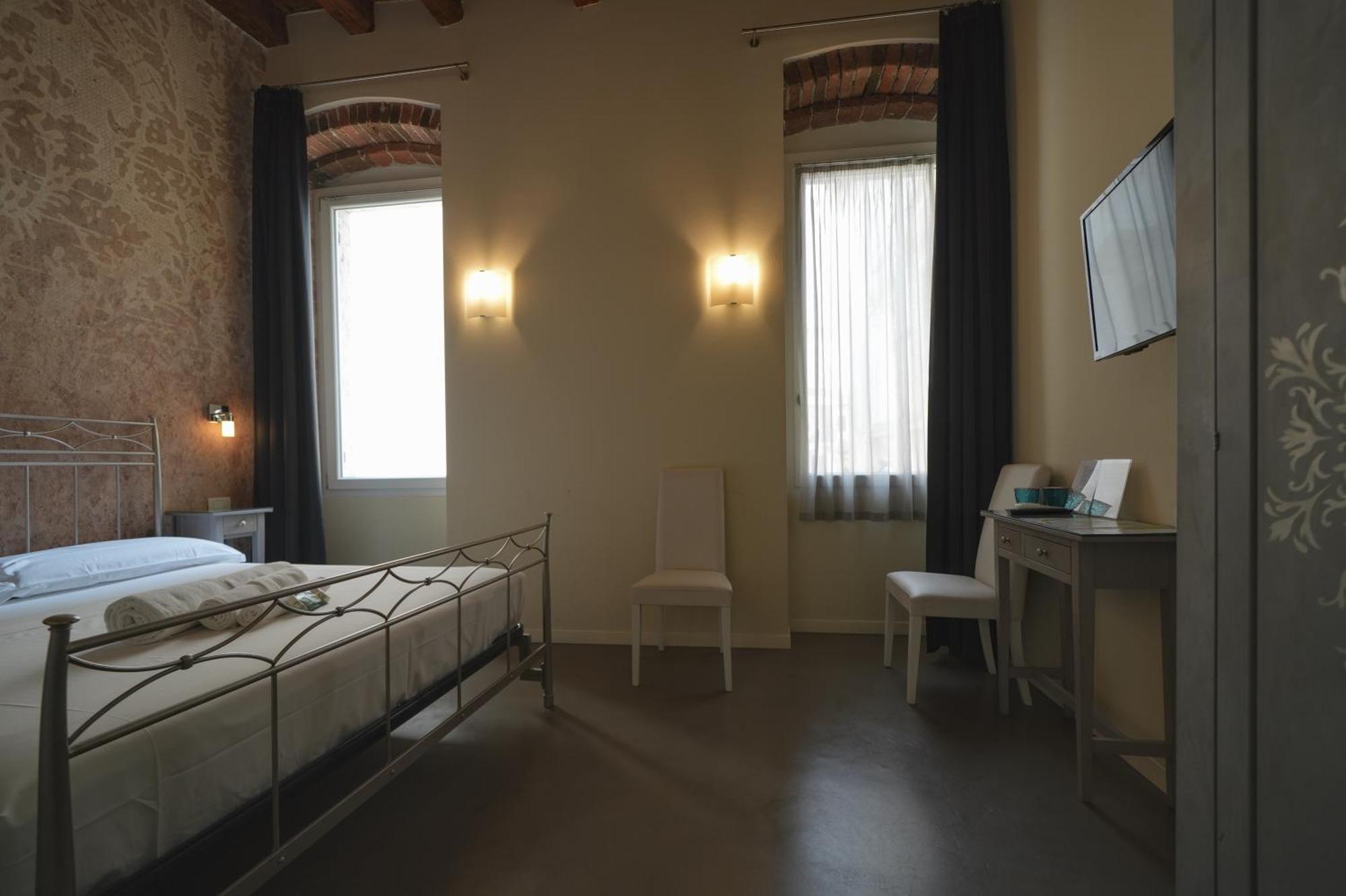 Palazzo Di Giulietta - Juliet'S Palace Верона Екстериор снимка