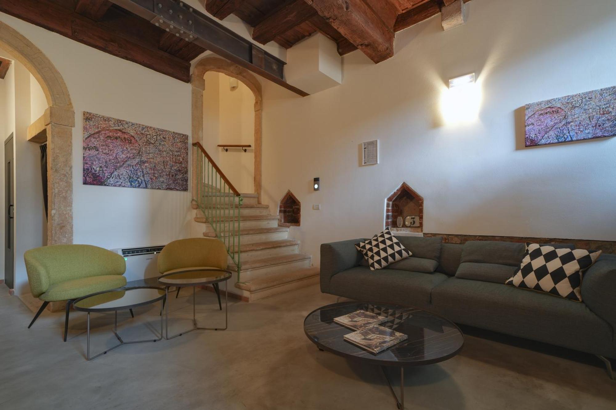 Palazzo Di Giulietta - Juliet'S Palace Верона Екстериор снимка